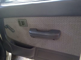 1996 TACOMA, WHITE, LX, EXTD CAB, 2.4L, AT, 2WD. Z25931